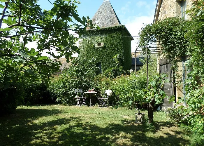 La Belle Poule - Faverolle * Villefranche-de-Rouergue